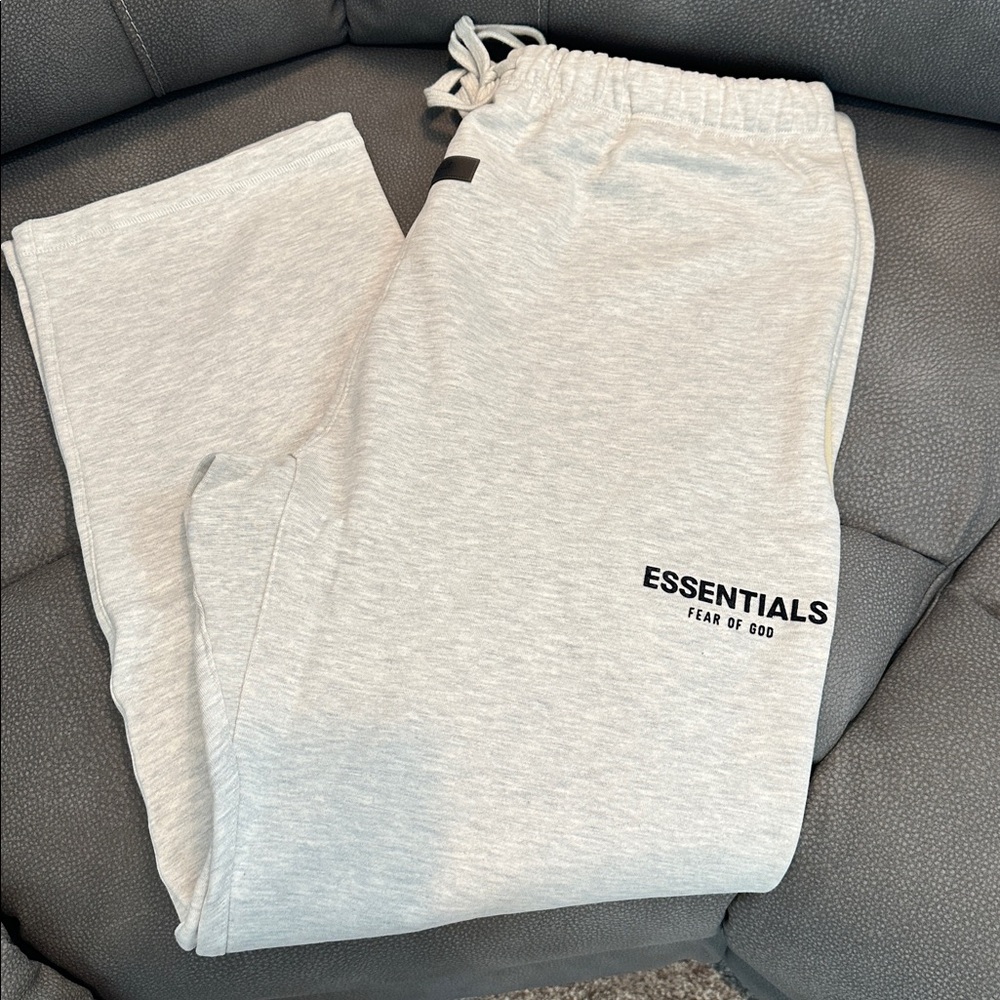 Essentials Fear Of God Light Oatmeal sweatpants. XXL.
